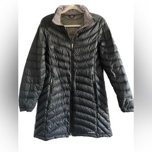 L.L. Bean Women’s Ultralight 850 Down Knee-length Coat Small